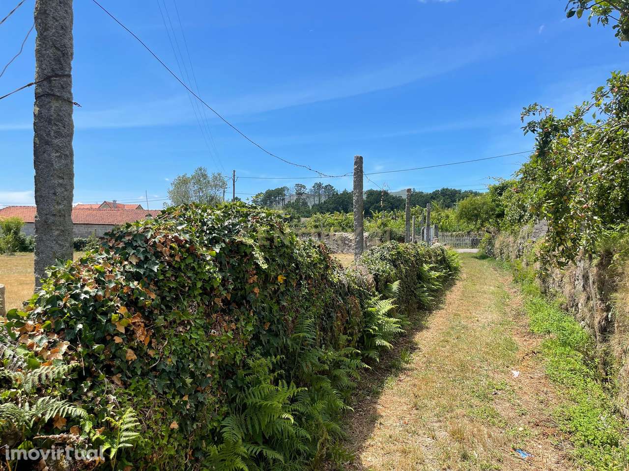 Moradia de 220 metros quadrados, construída em granito, a precisar de - Grande imagem: 4/19