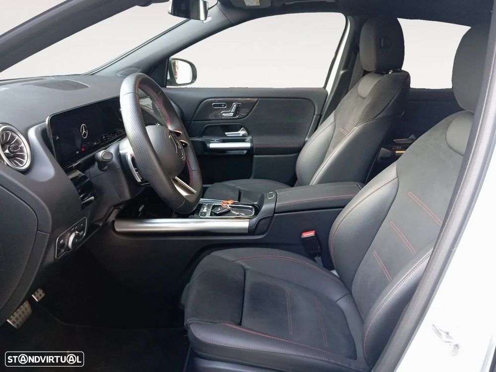 Mercedes-Benz GLA 200 d - 10