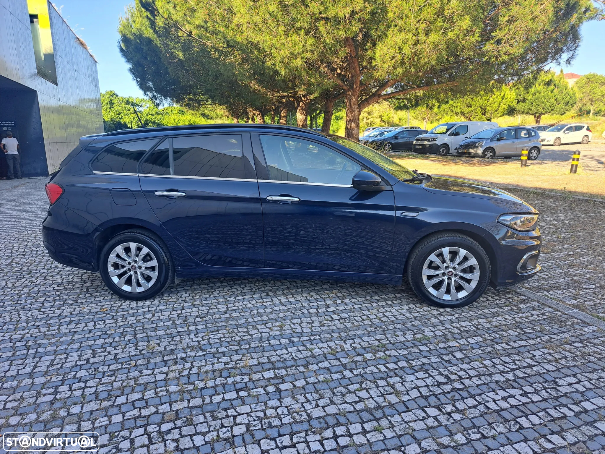 Fiat Tipo Station Wagon 1.3 M-Jet Lounge Tech - 17