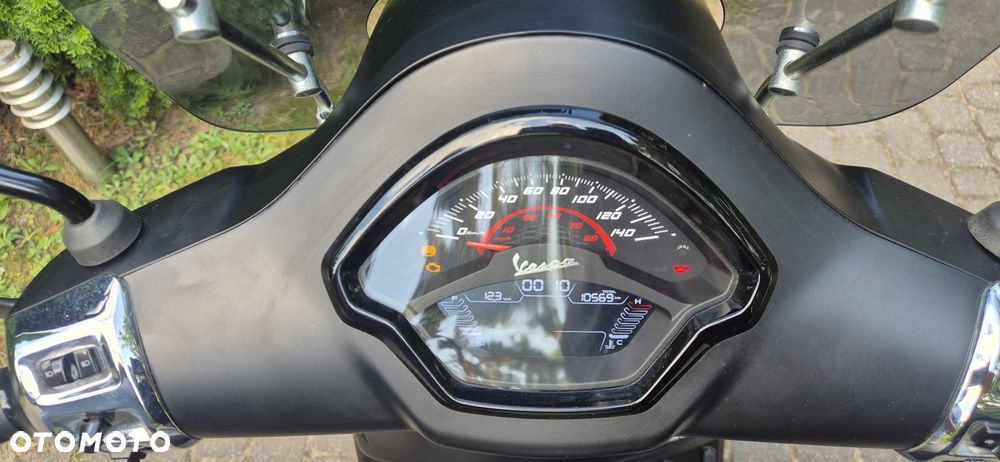 Vespa GTS - 22