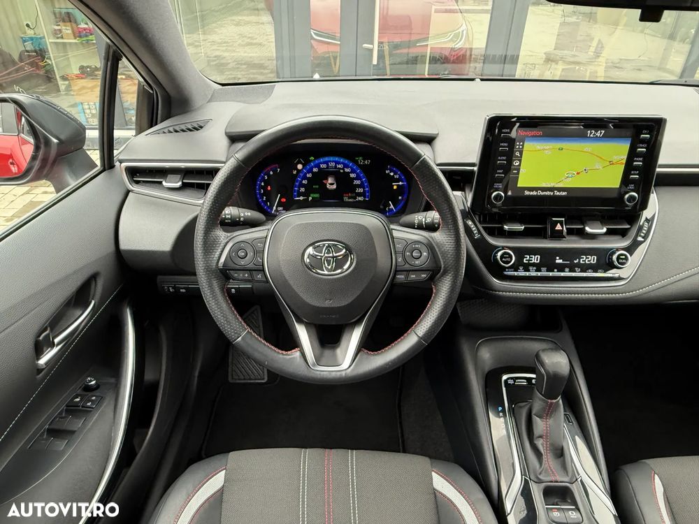 Toyota Corolla 1.8 HSD Dynamic GR Sport - 10