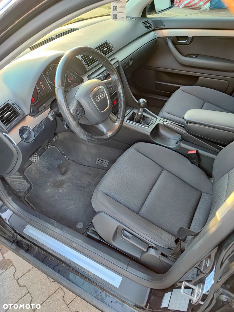 Audi A4 Avant 2.0 TDI DPF - 8