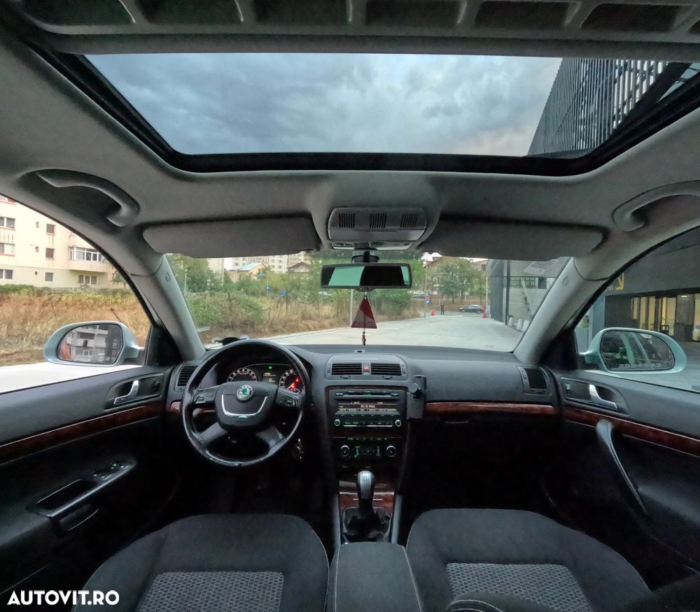 Skoda Octavia Combi 1.6 TDI Elegance 4x4 - 5