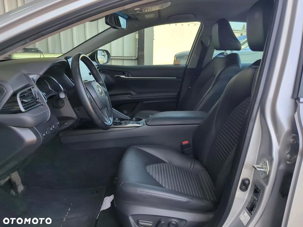 Toyota Camry 2.5 Hybrid Prestige CVT - 8