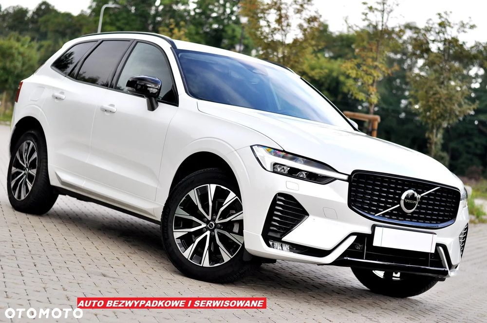 Volvo XC 60 B5 B AWD Plus Dark - 2