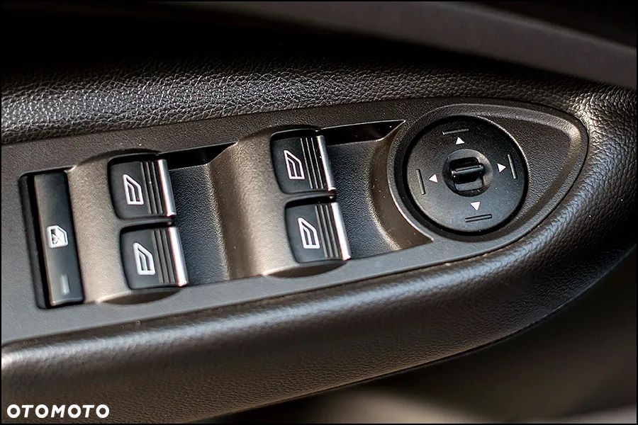 Ford Kuga - 31