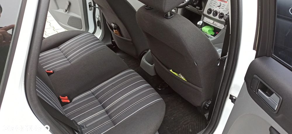 Ford Focus 1.6 TDCi Trend DPF - 31