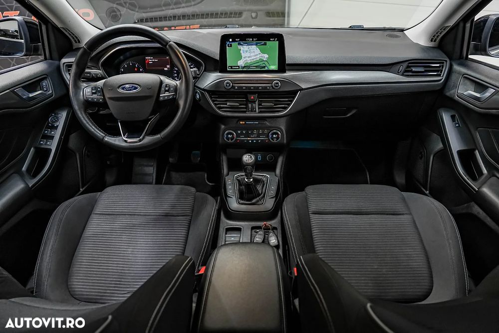 Ford Focus 1.0 EcoBoost MHEV Titanium - 3
