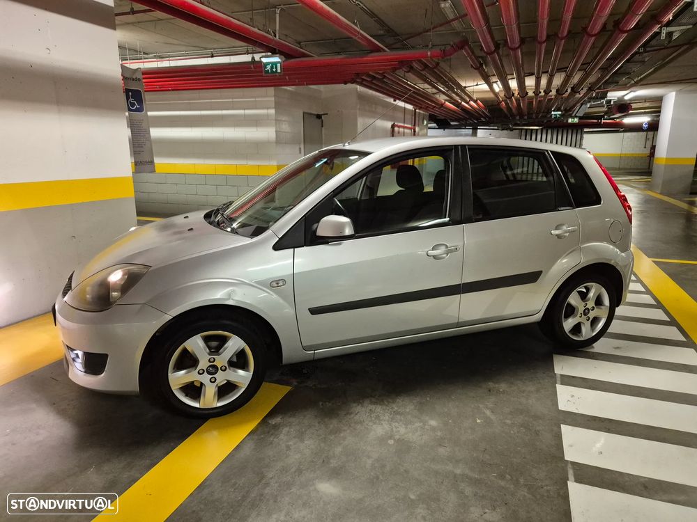 Ford Fiesta 1.25 Trend - 2