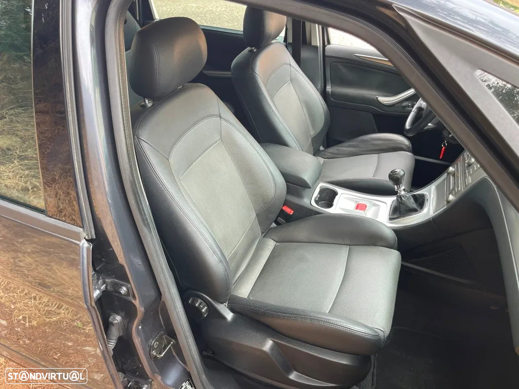 Ford S-Max 1.8 TDCi Titanium 7L - 35