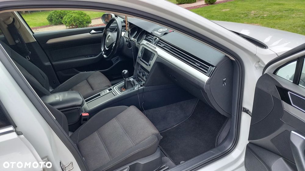 Volkswagen Passat - 7