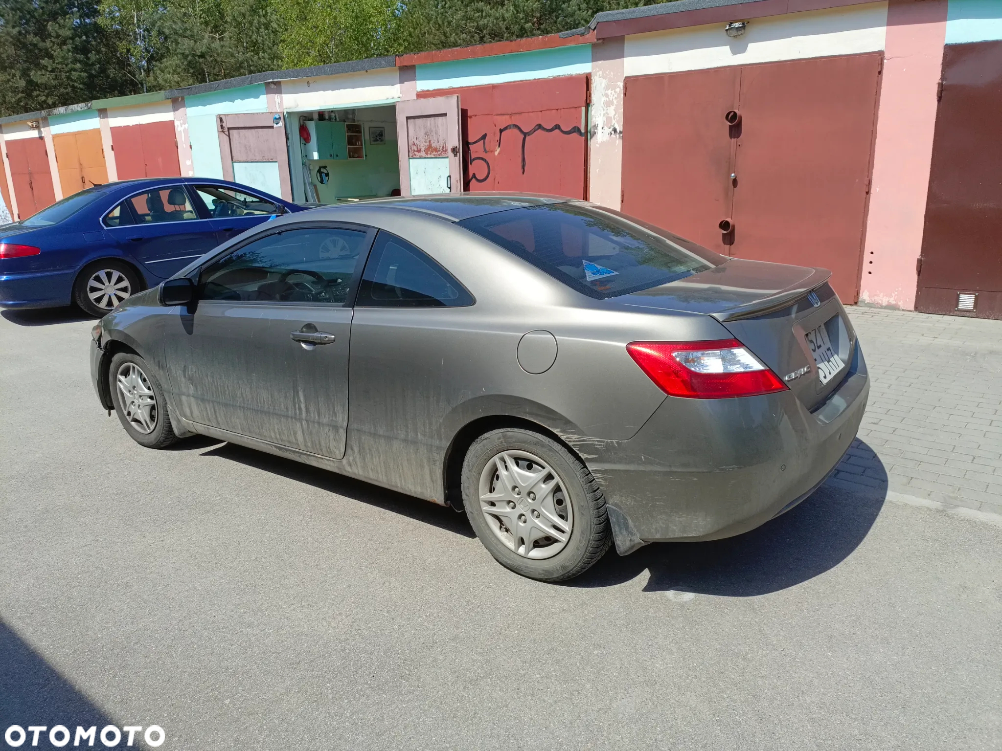 Honda Civic 1.8 LX Coupe - 4