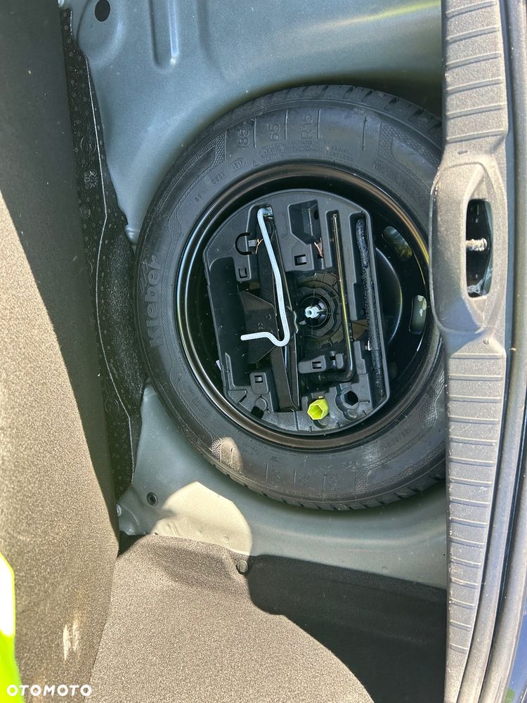 Peugeot 208 1.2 PureTech GPF Signature S&S - 18