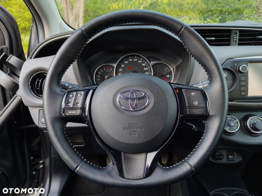 Toyota Yaris 1.33 Business Edition - 18