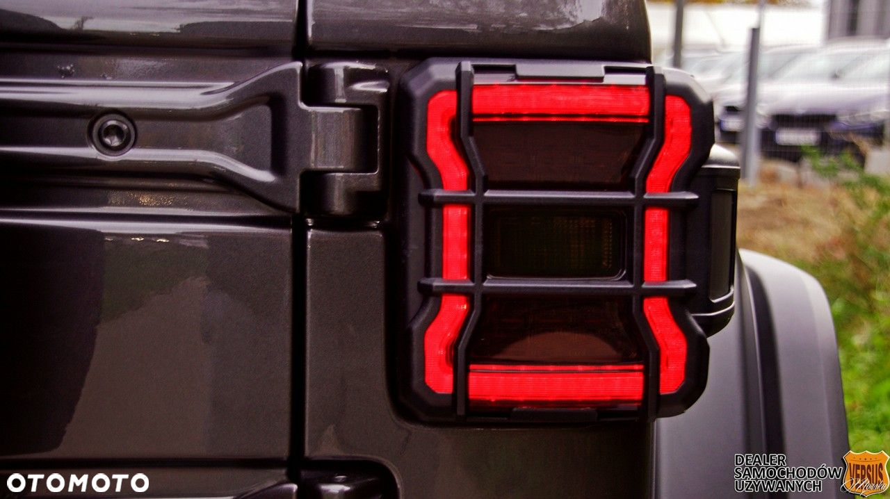 Jeep Wrangler - 9