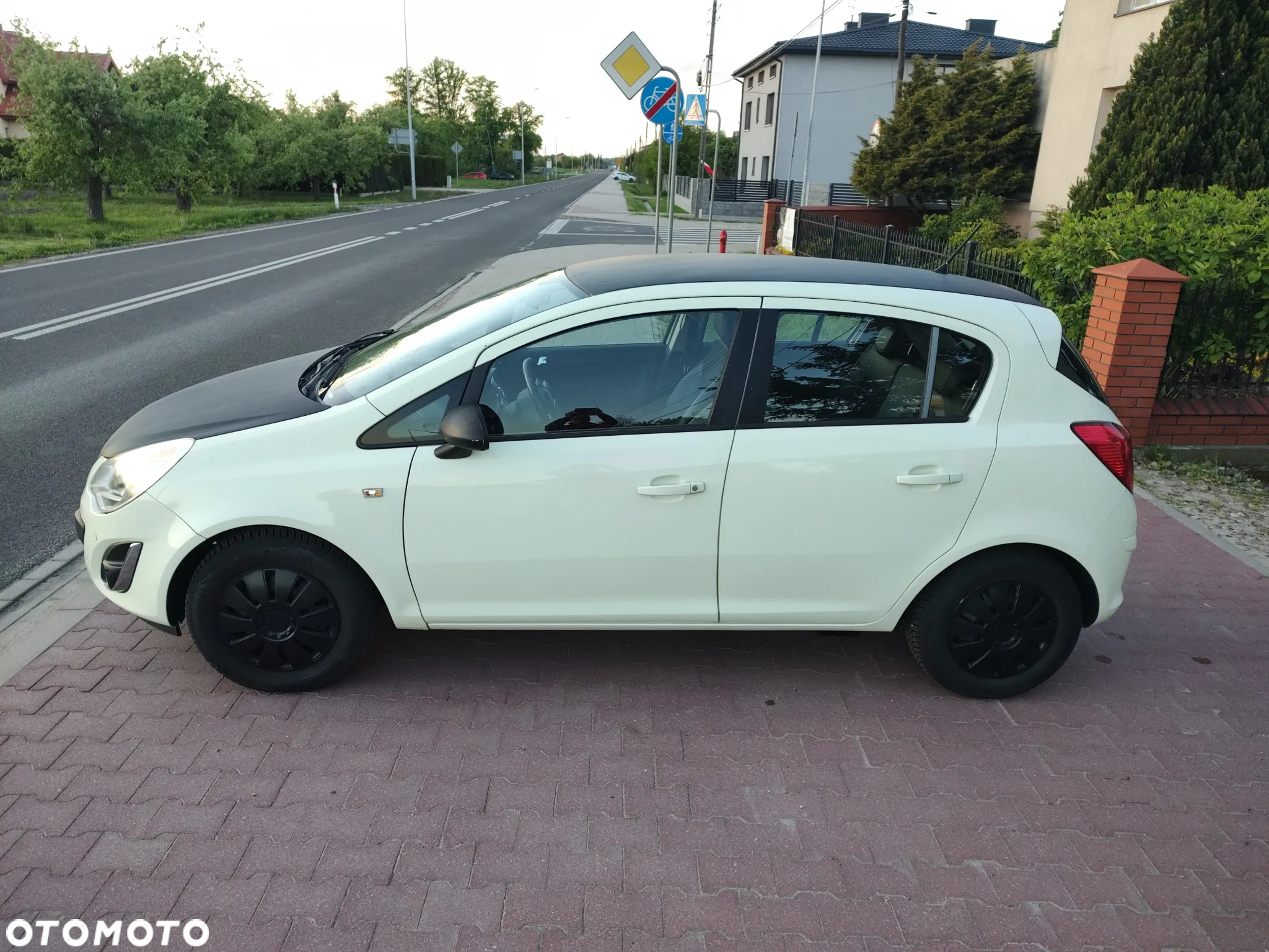 Opel Corsa 1.2 16V Enjoy - 22