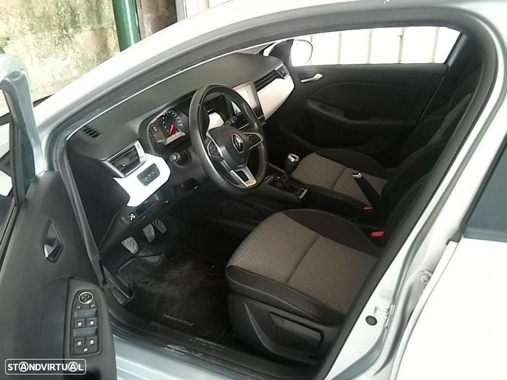 Renault Clio 1.0 TCe Evolution Bi-Fuel - 3