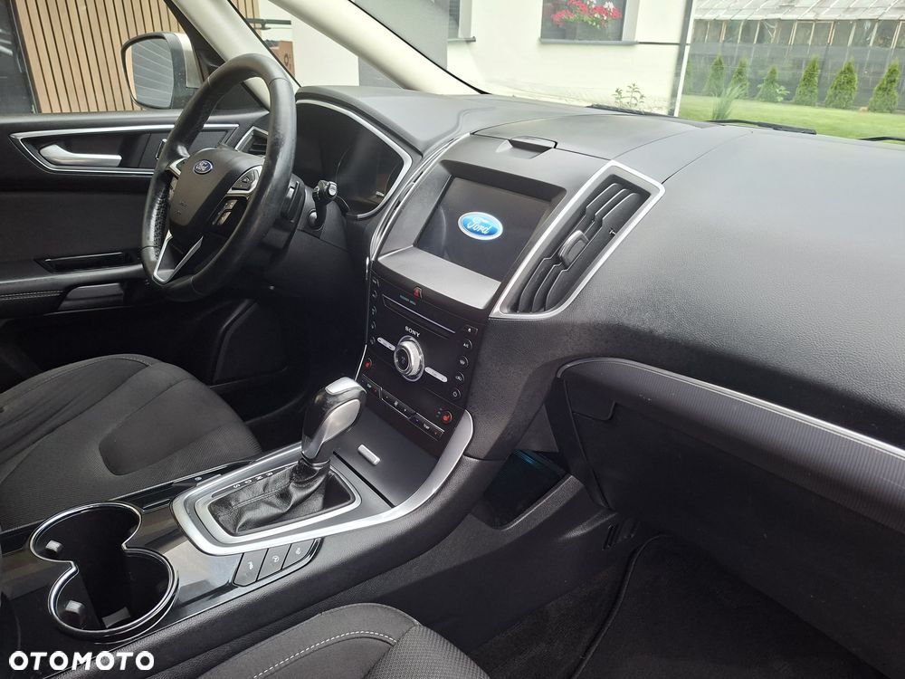 Ford S-Max - 13