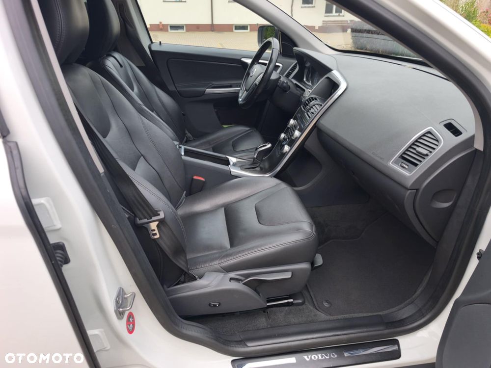 Volvo XC 60 D4 Geartronic Momentum - 6