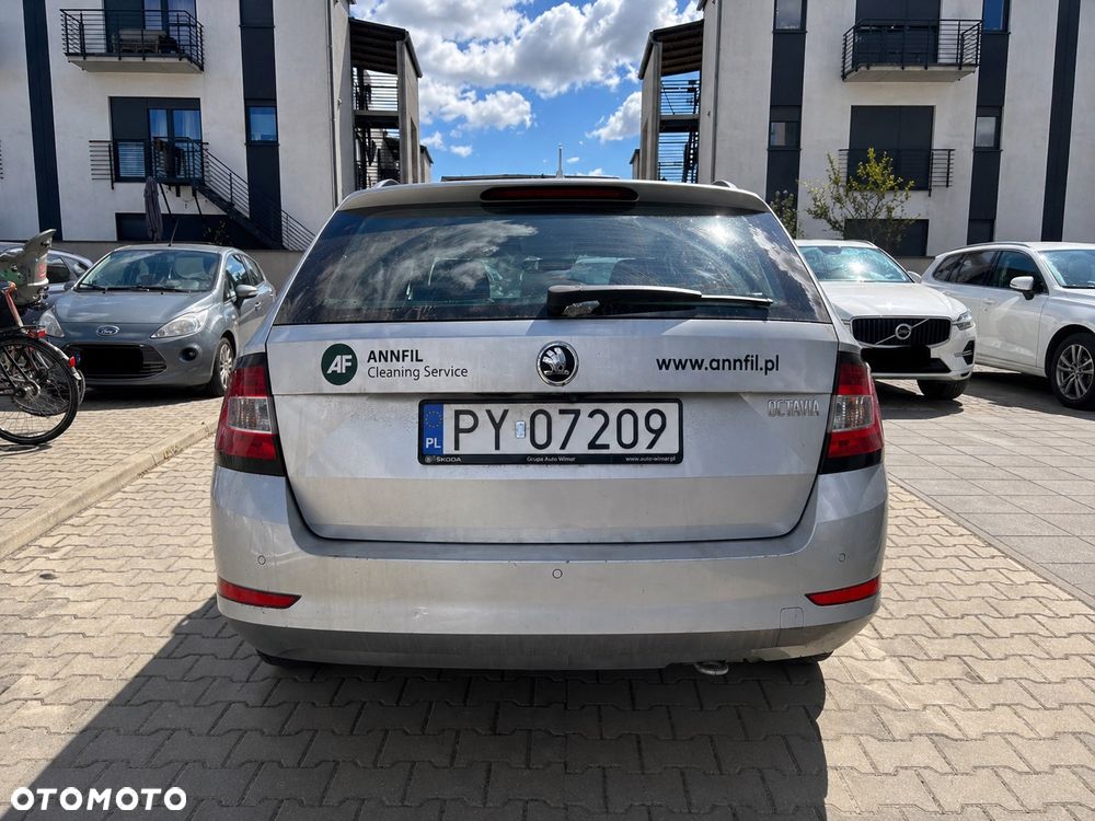 Skoda Fabia 1.0 TSI Ambition DSG - 5