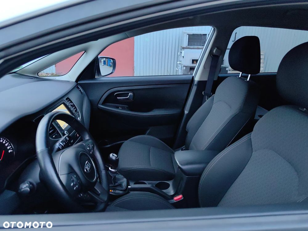 Kia Carens 1.7 CRDi 141 UEFA EURO 2016 - 16