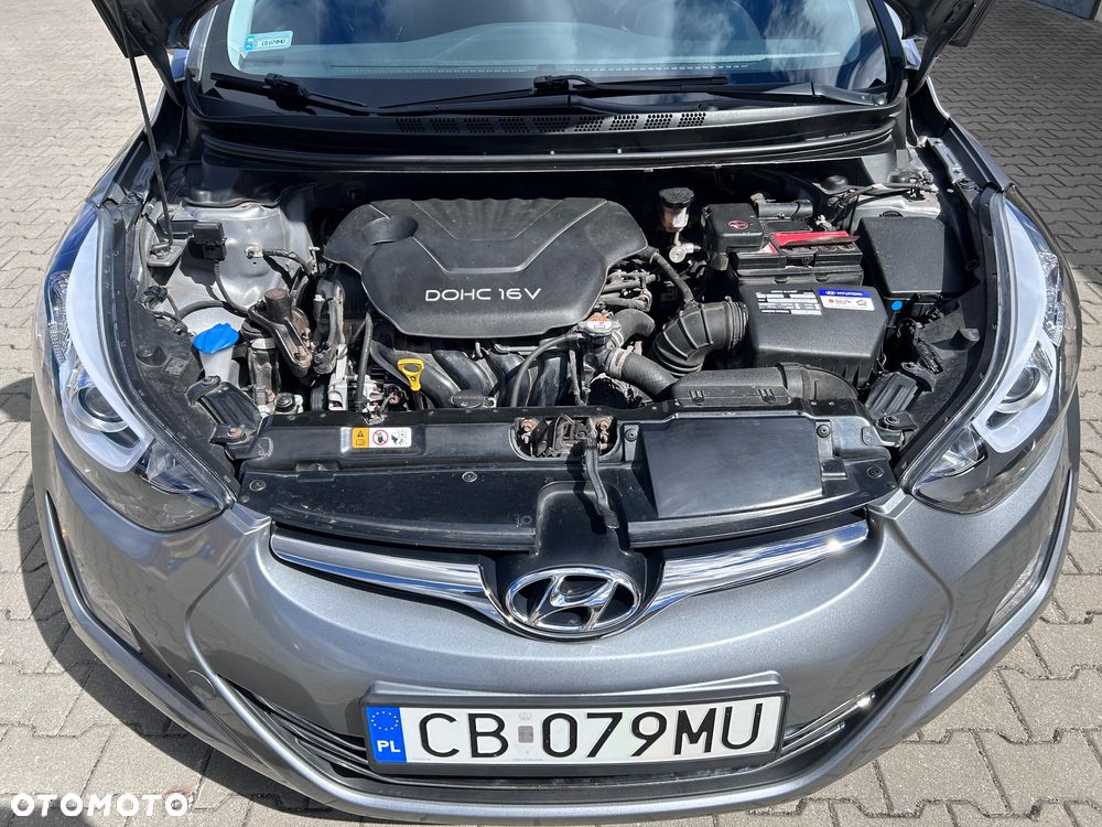 Hyundai Elantra 1.6 Style - 21