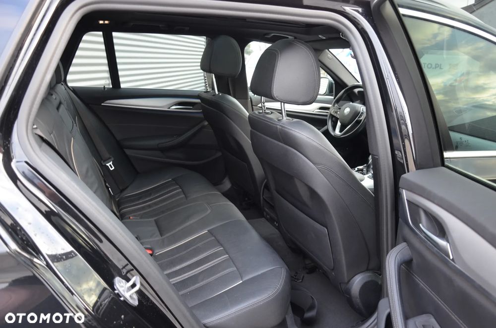 BMW Seria 5 520e Luxury Line - 18