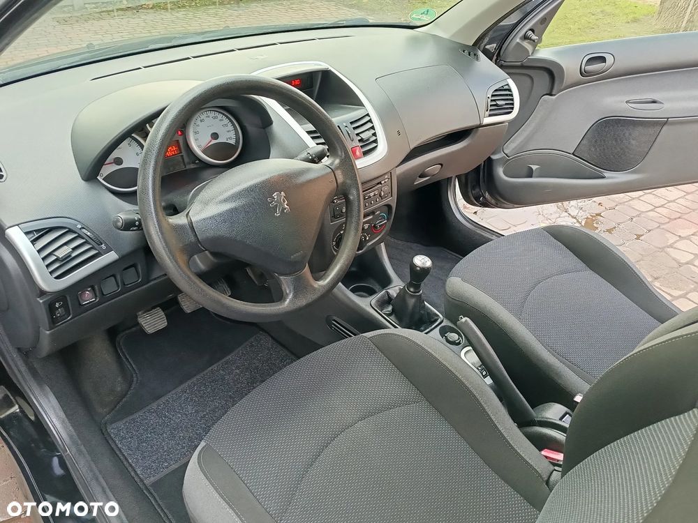 Peugeot 206 plus 75 - 12