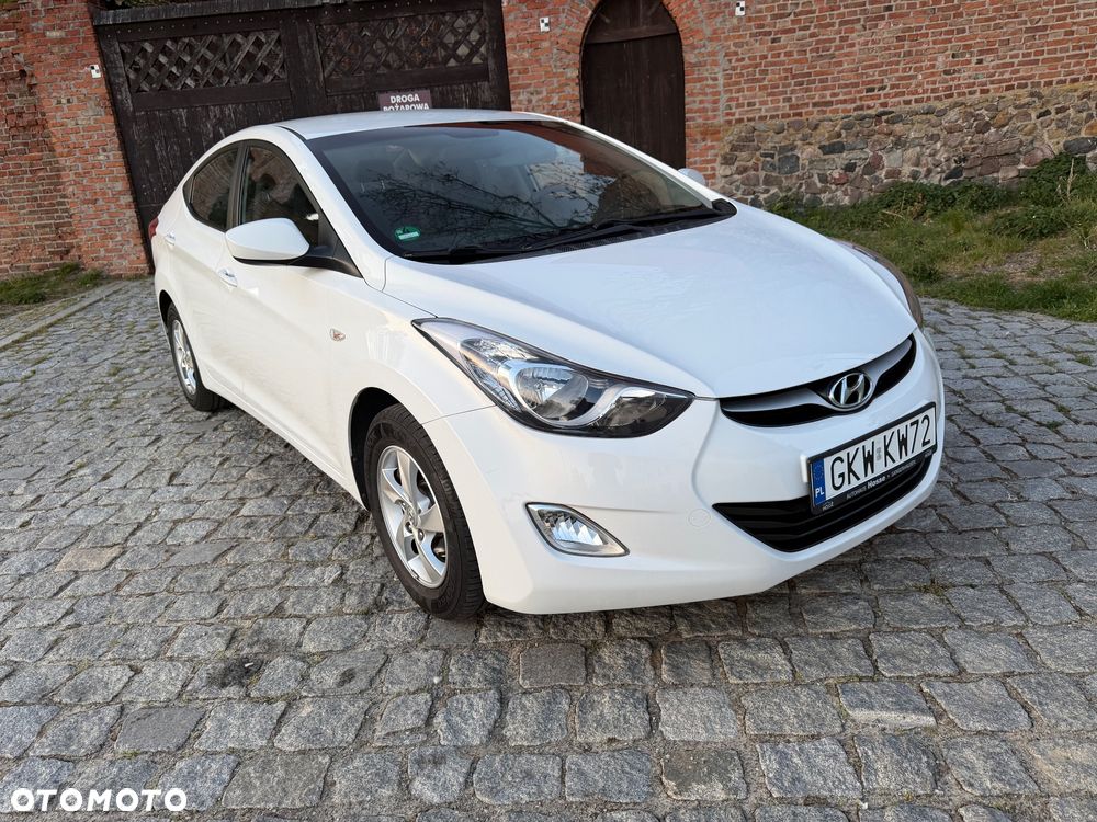Hyundai Elantra 1.6 Comfort - 29