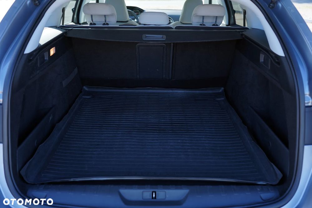 Peugeot 308 SW BlueHDi 150 EAT6 Stop & Start Allure - 39