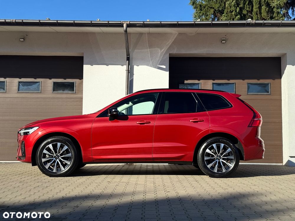 Volvo XC 60 B4 D Plus Dark - 3