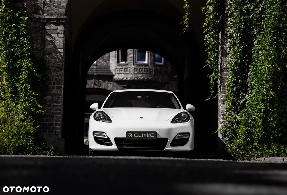 Porsche Panamera - 3