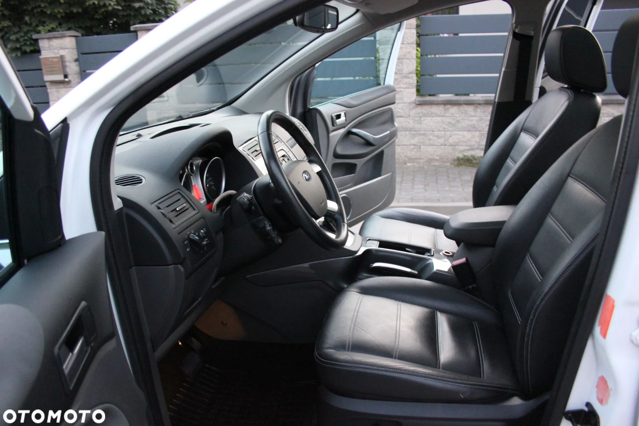 Ford Kuga 2.5 Titanium - 14