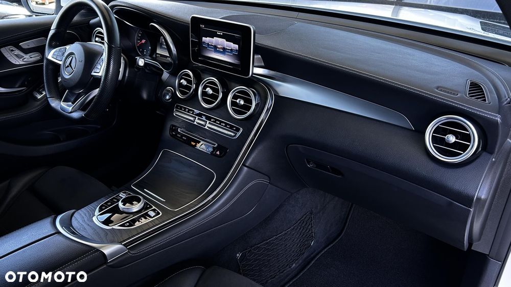 Mercedes-Benz GLC - 24