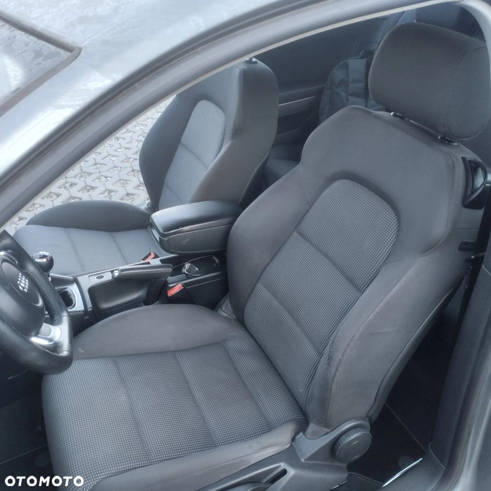 Audi A3 3-drzwiowe 1.6 TDI DPF Ambiente - 11