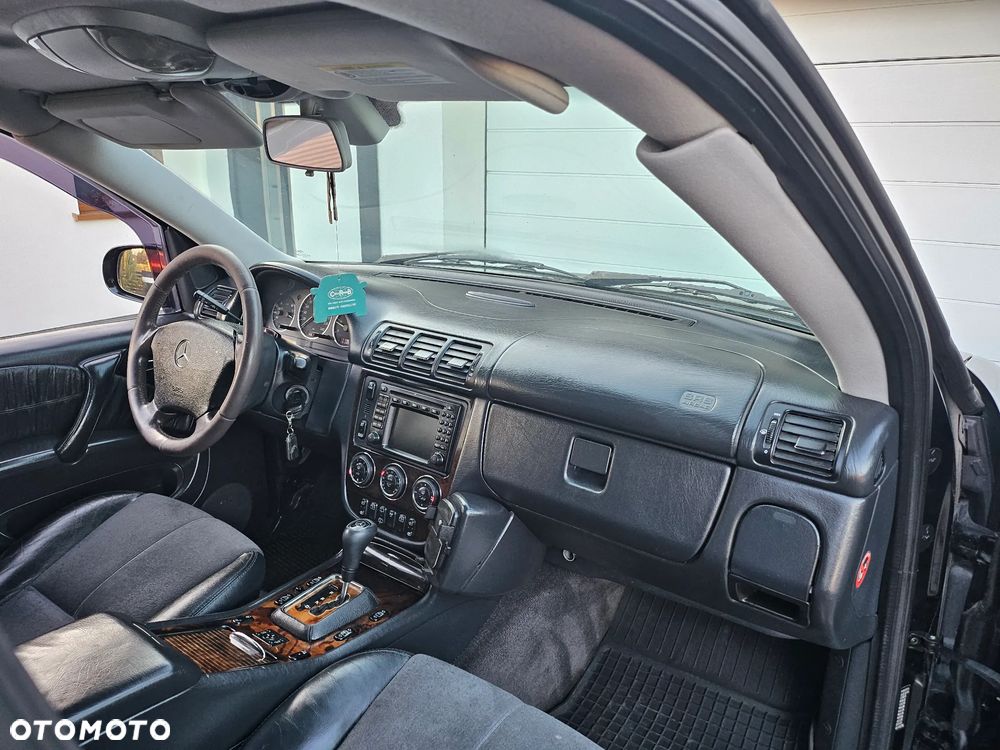 Mercedes-Benz ML - 14
