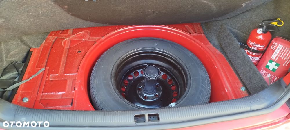 Audi A4 Limousine - 13