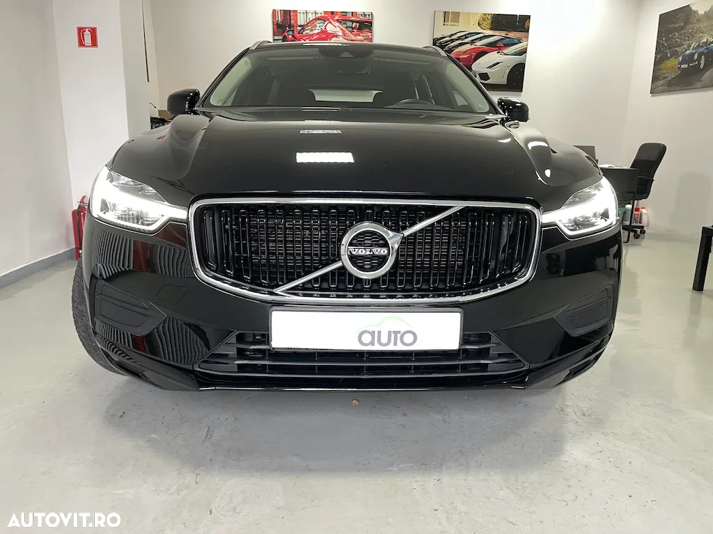 Volvo XC 60 B4 MHEV AWD Momentum - 2