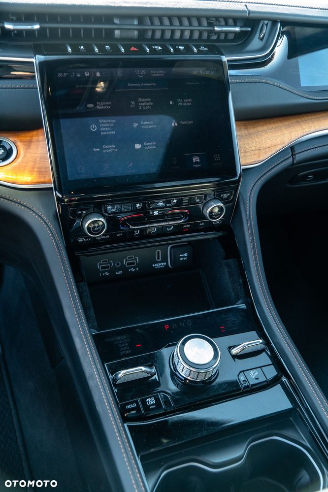 Jeep Grand Cherokee 5.7 V8 HEMI Summit - 15