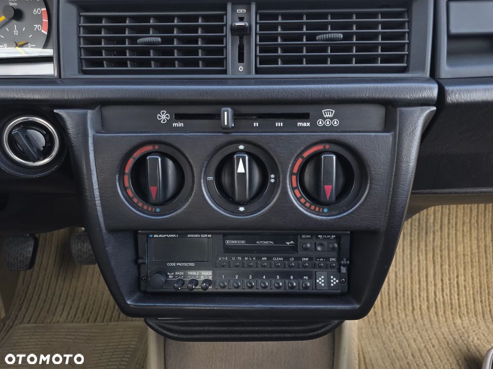 Mercedes-Benz W201 (190) - 23