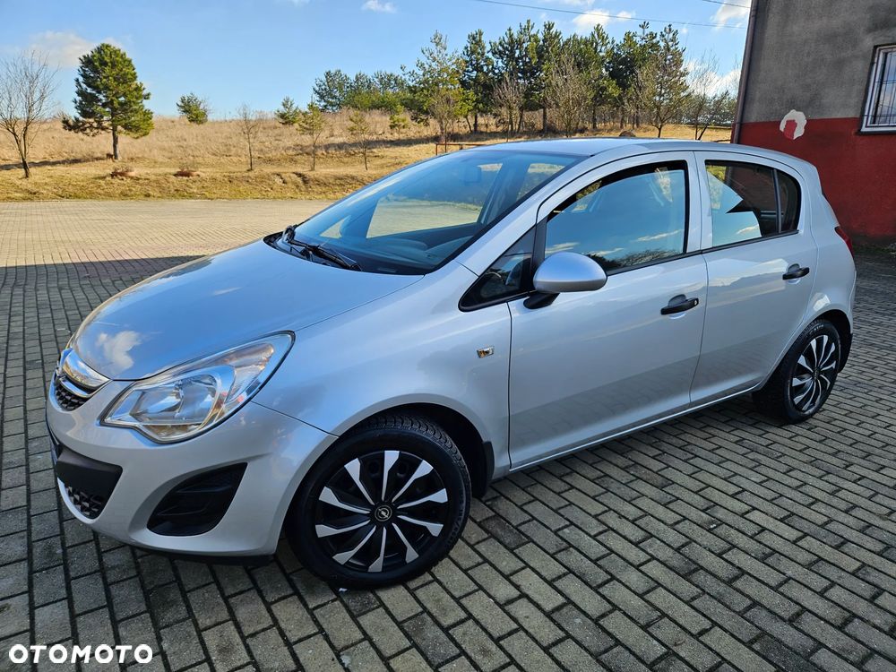 Opel Corsa 1.2 16V Essentia - 2