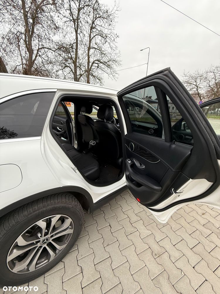 Mercedes-Benz GLC - 22