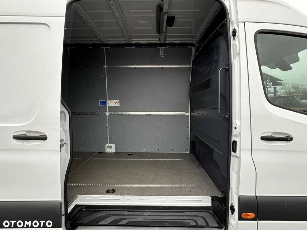 Mercedes-Benz Sprinter - 6