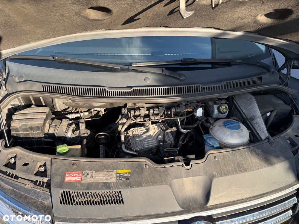 Volkswagen Multivan - 9