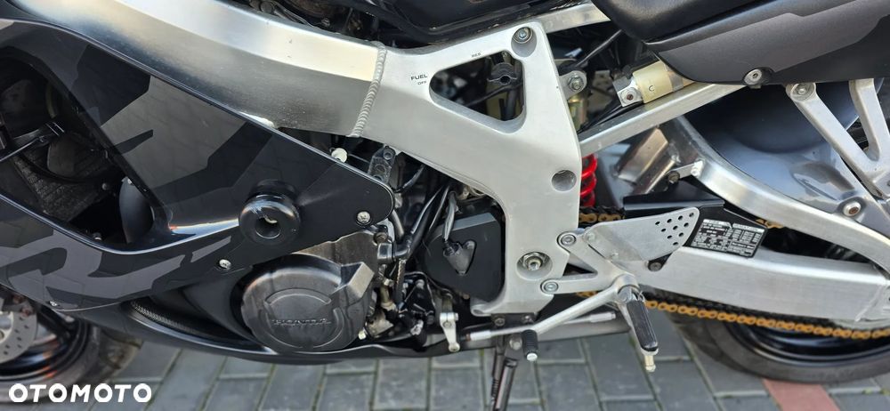 Honda CBR - 36