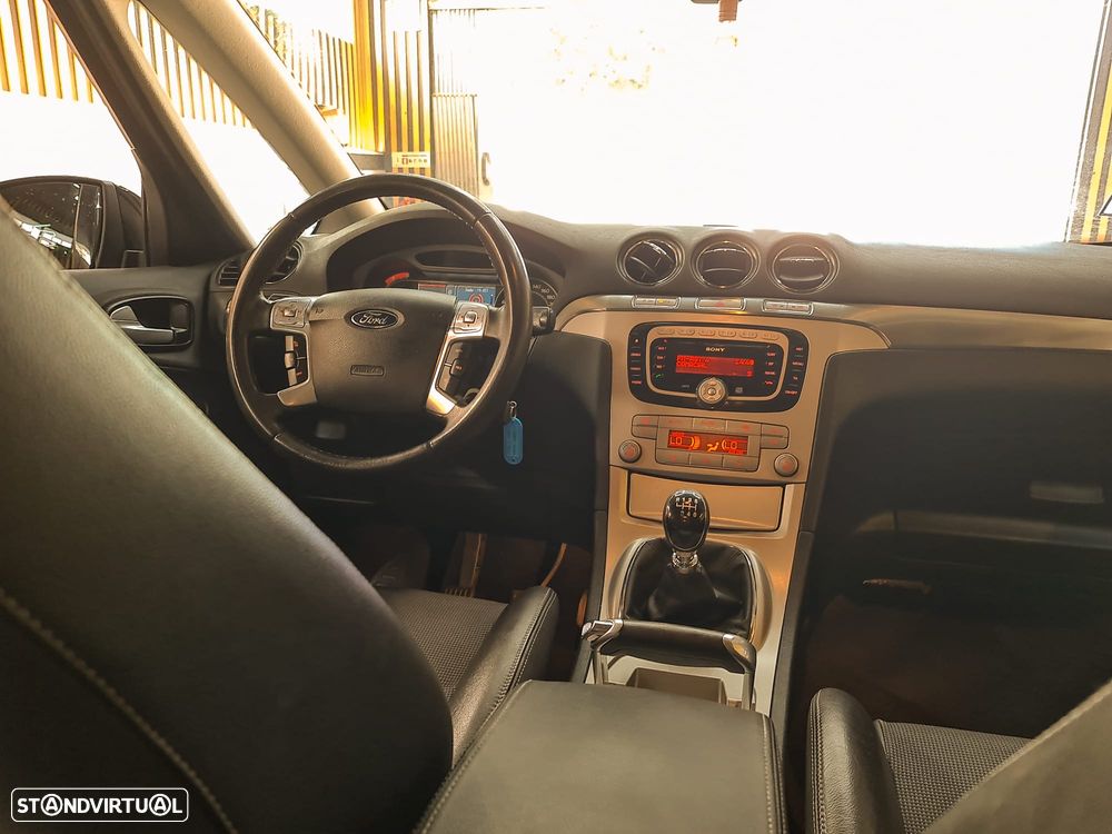 Ford S-Max 1.8 TDCi Titanium 7L - 14
