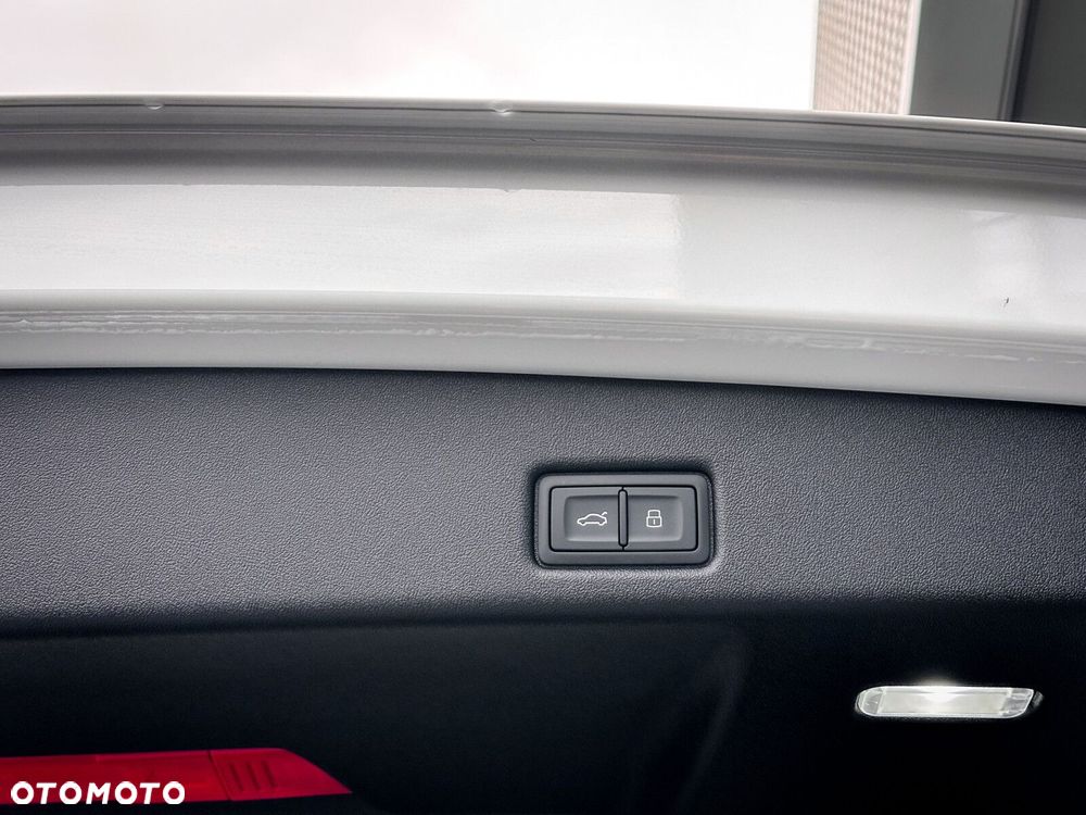 Audi Q5 Sportback - 11