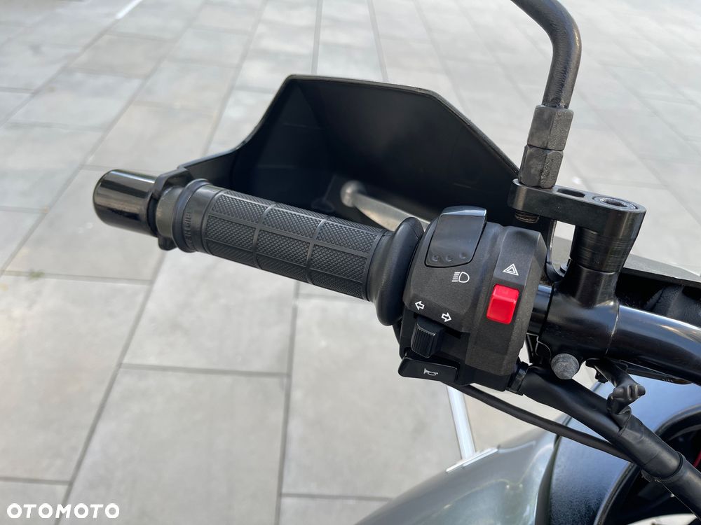 Suzuki V-STROM - 11
