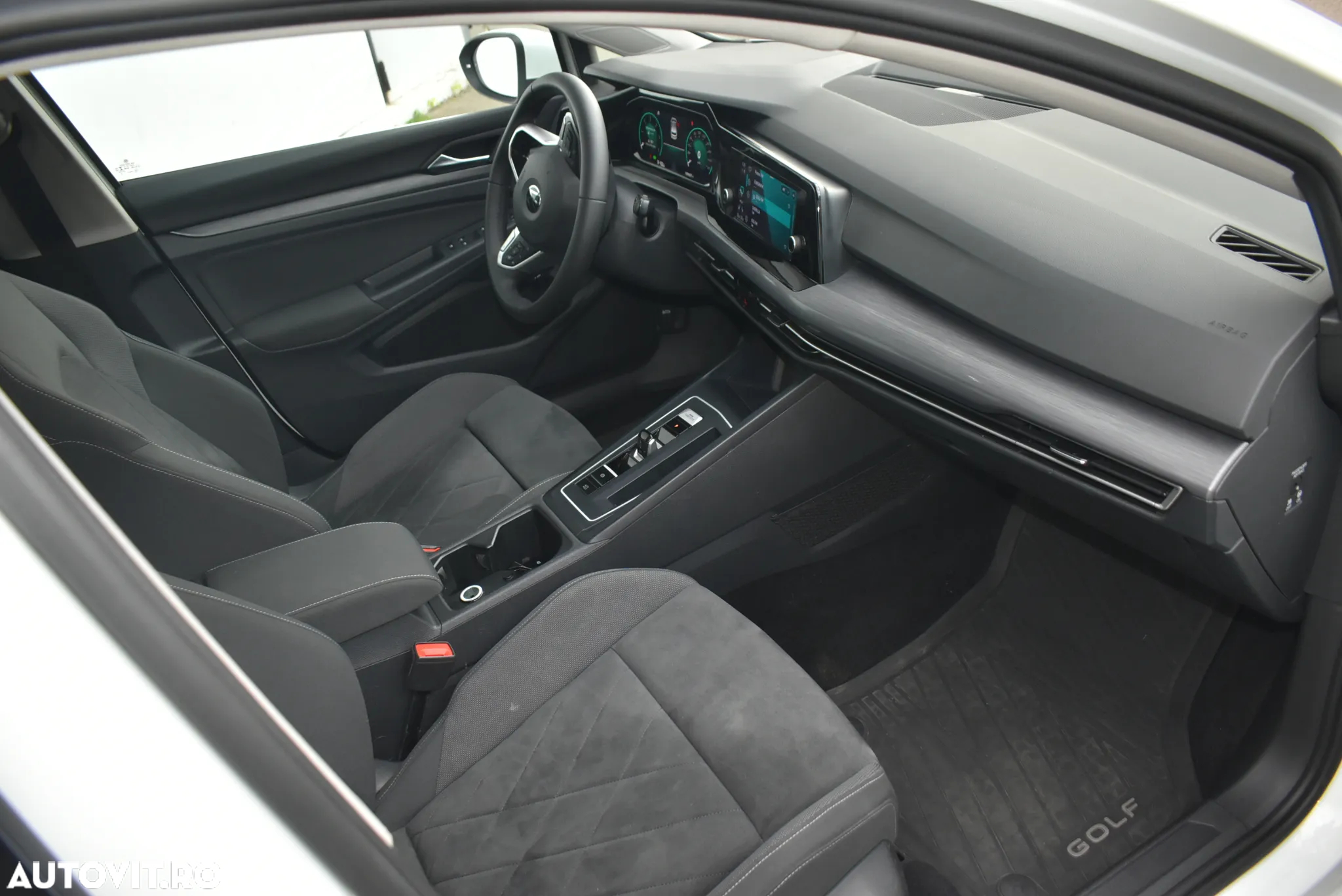 Volkswagen Golf 2.0 TDI DSG Style - 24