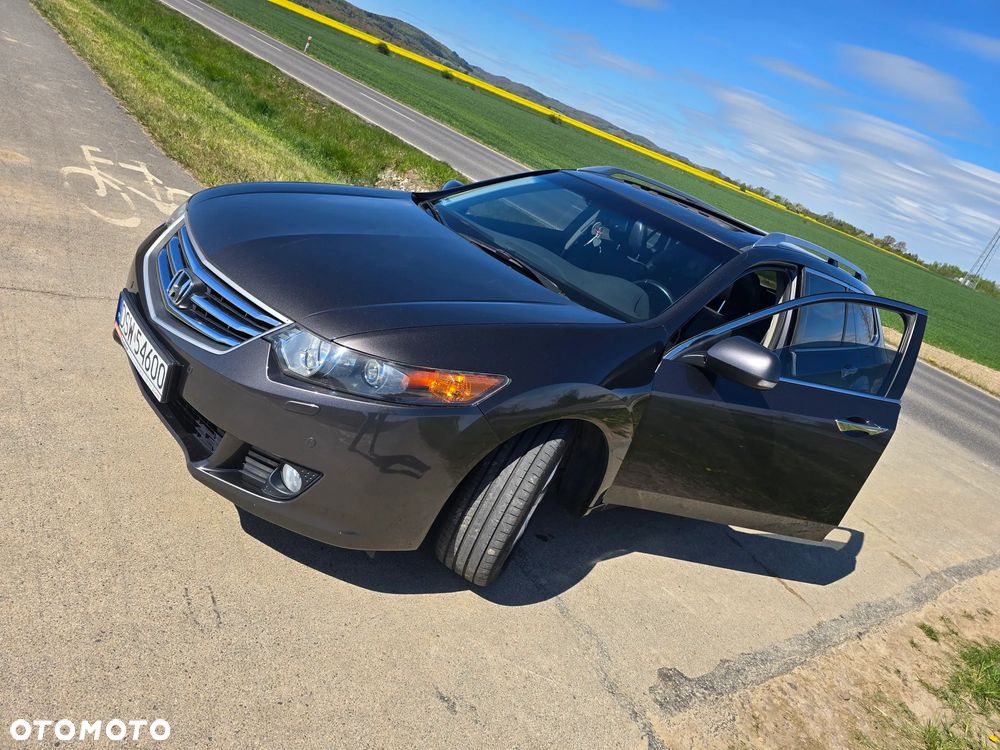 Honda Accord 2.0 Executive Nav - 17